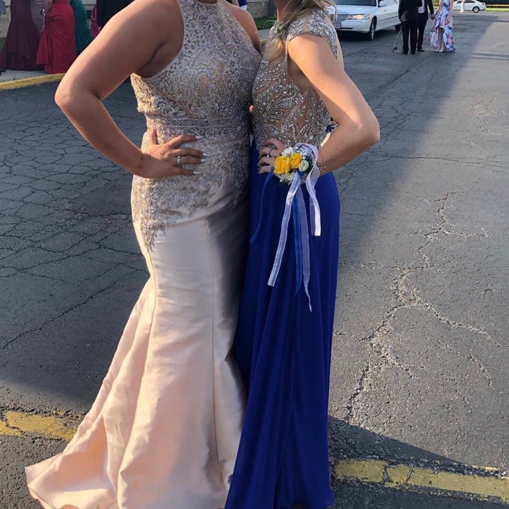 Homecoming / Prom / Formal Dress - Picture 2 of 4